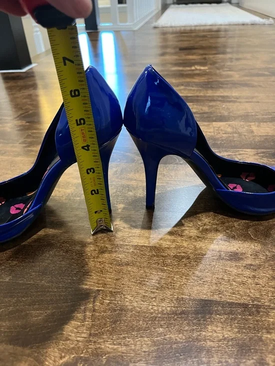 Juicy Couture Royal Blue Patent Pointed-Toe Stiletto Heels - Picture 2 of 5